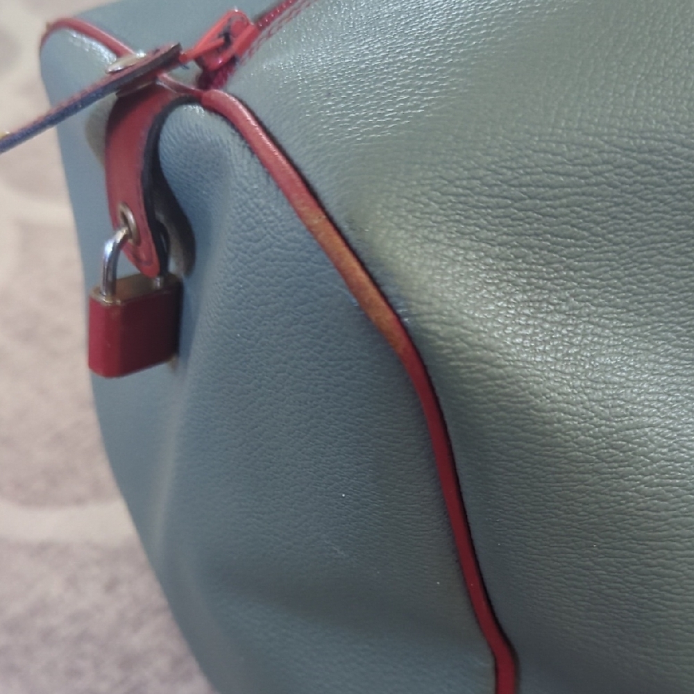 Valentino Garavani Style Green and Red Duffel Bag - Picture 9 of 17